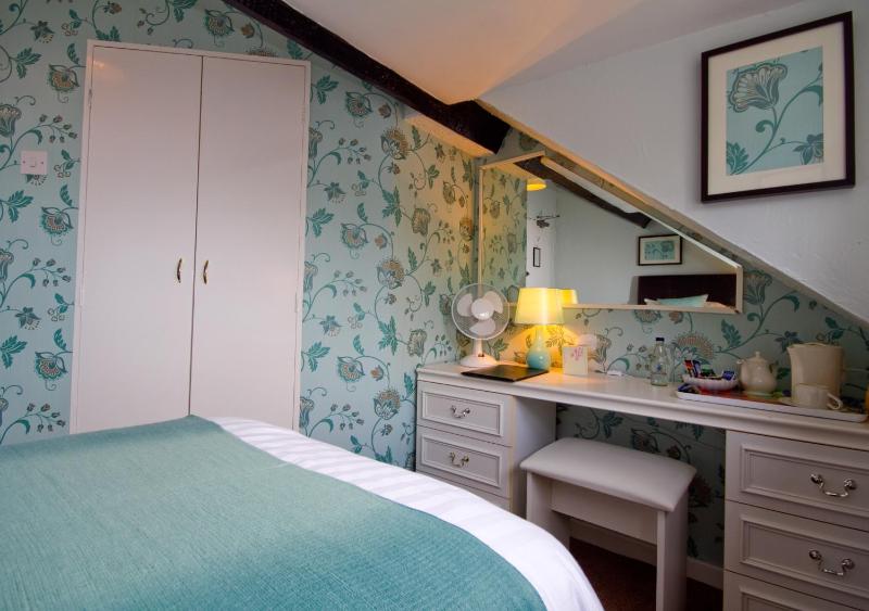 Single Room image 2