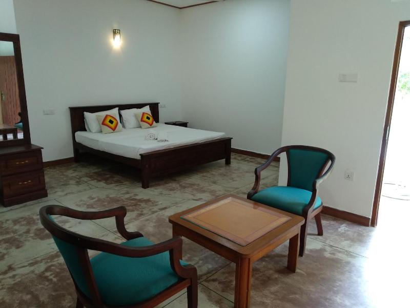 Ocean Gate Negombo - image 10