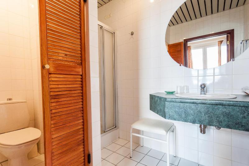 Double Room with Sea View image 3