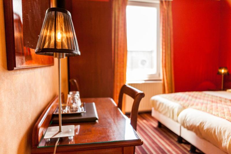 Double Room with Courtyard View image 4