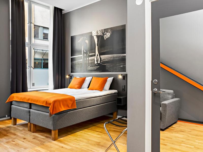 Superior Triple Room image 2