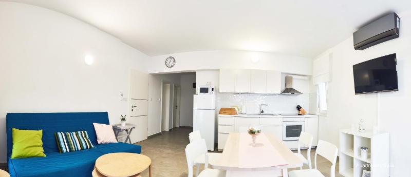Two-Bedroom Apartment with Sea View image 2