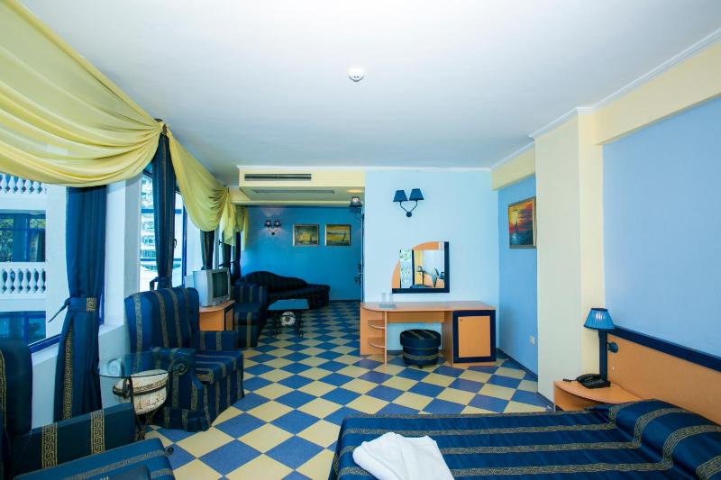 Studio Chaika with Sea View image 4