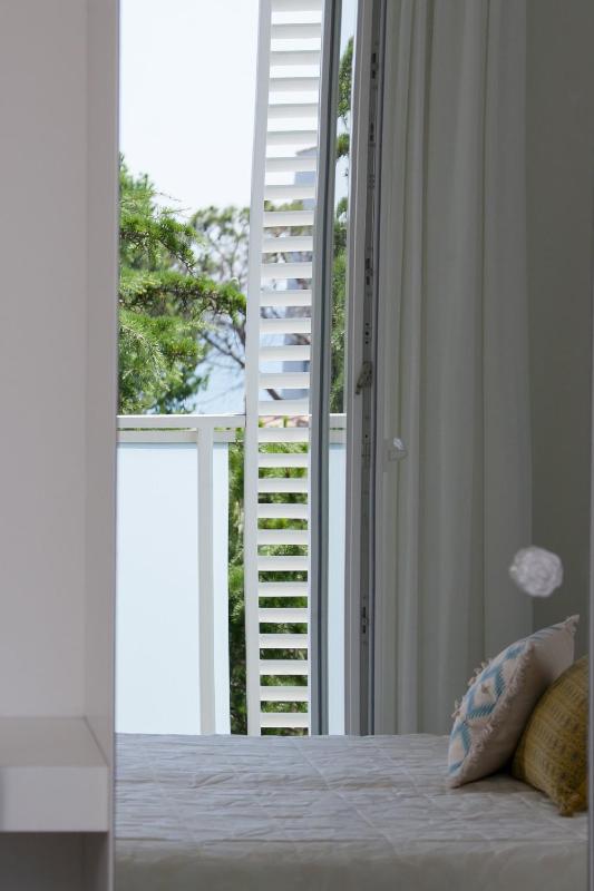 Triple Room with Sea View image 4