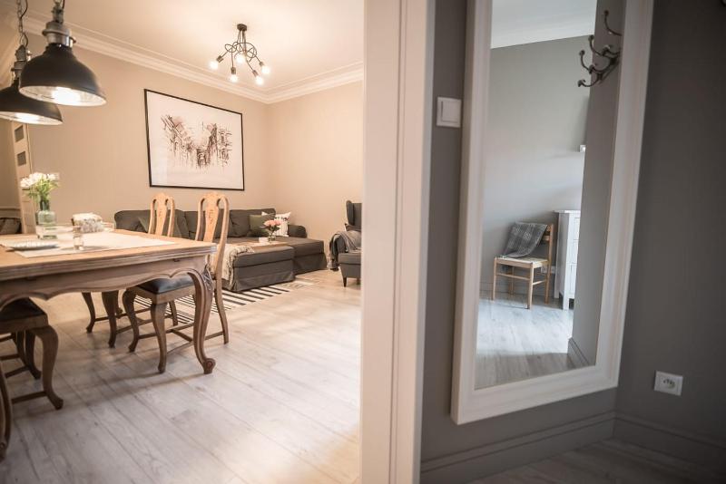 One-Bedroom Apartment image 3