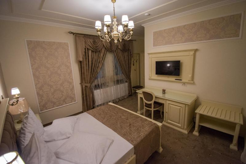 Double Room image 2