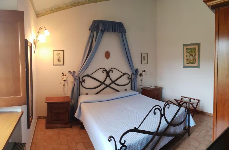 Double Room with Private Bathroom image 2