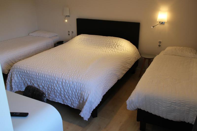 Quadruple Room image 2