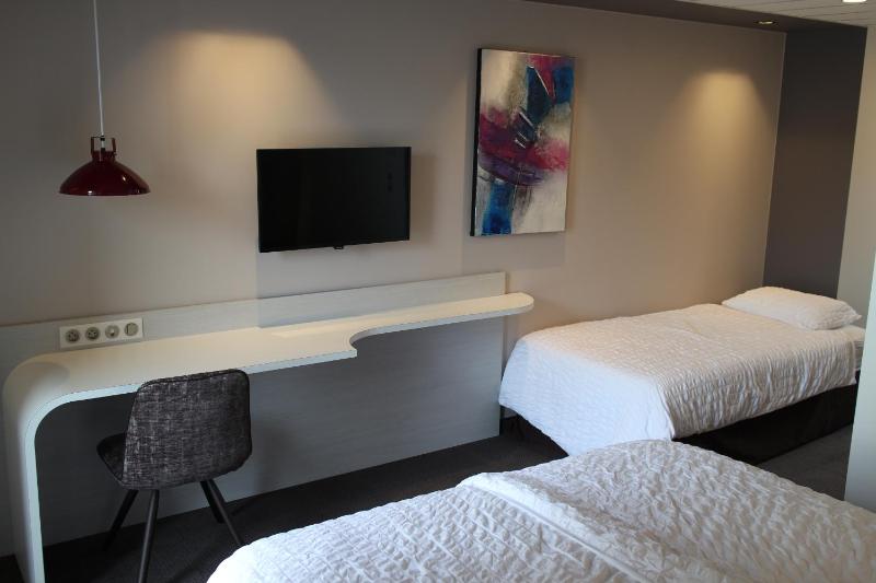 Superior Double Room image 4