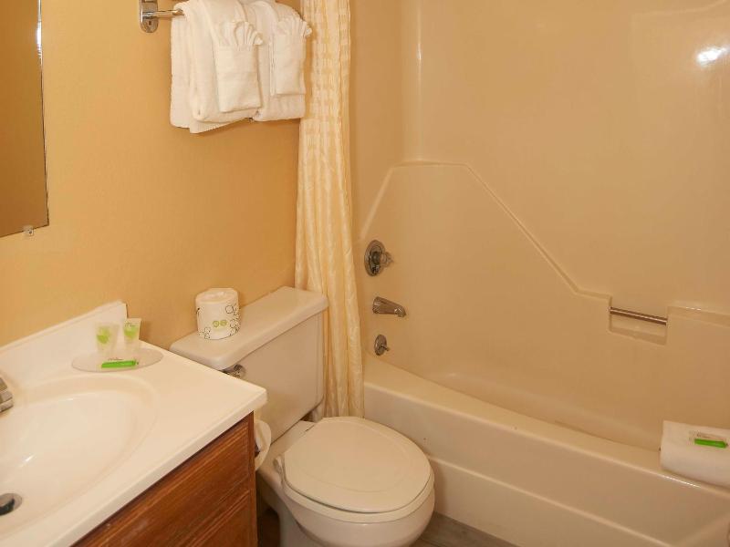King Room image 3