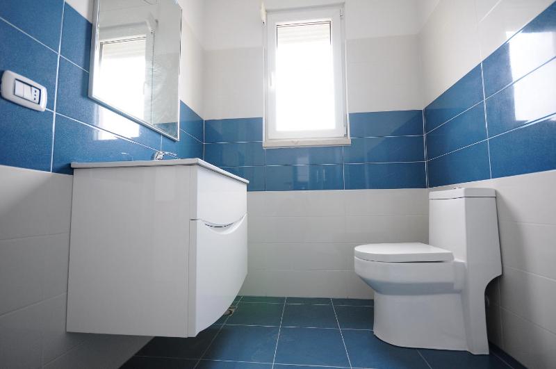 Double or Twin Room with Balcony and Sea View image 3