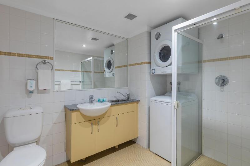 One-Bedroom Apartment image 3