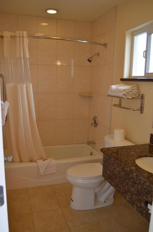 Double Room - Non-Smoking  image 2