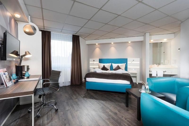 Business Double Room image 4