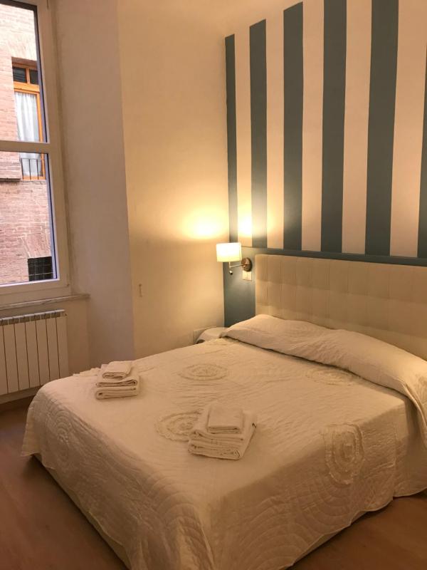 Deluxe Room image 4