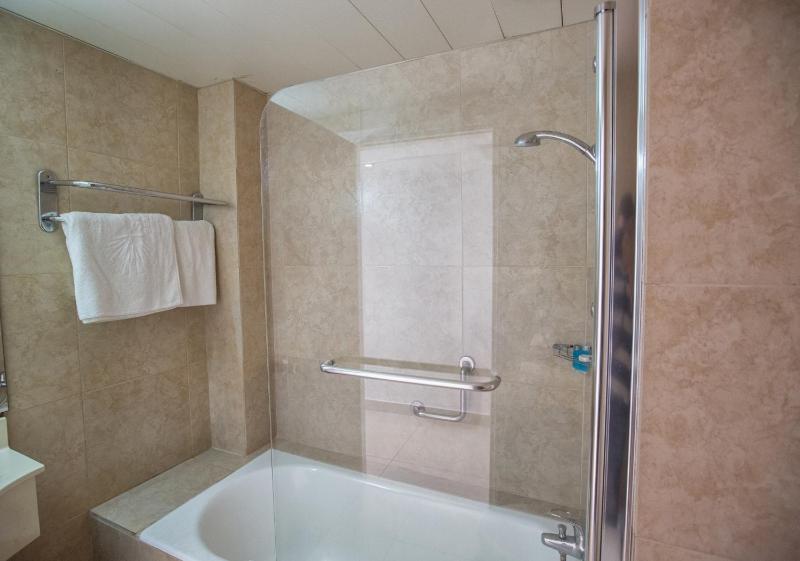 Double or Twin Room with Inland View image 2