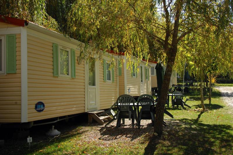 Superior Mobile Home (4 Adults) image 2