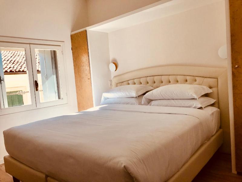Superior Double Room image 4