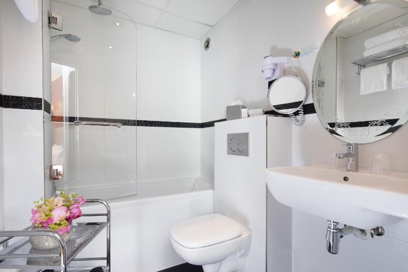 Executive Double or Twin Room image 2