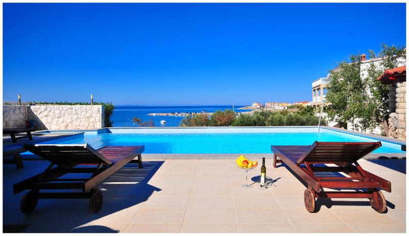 Apartment with View and Balcony image 4