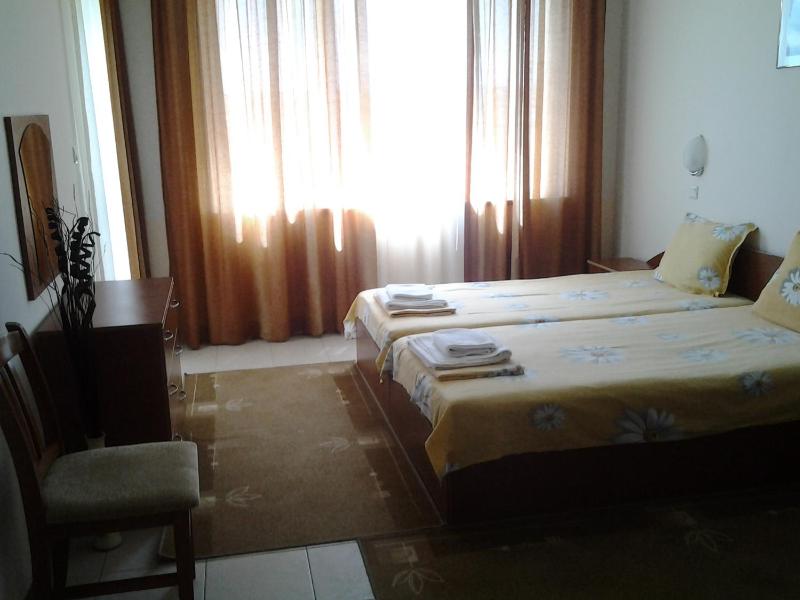 Villa Rouge - image 36