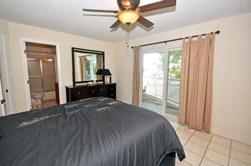 Two-Bedroom Holiday Home image 2