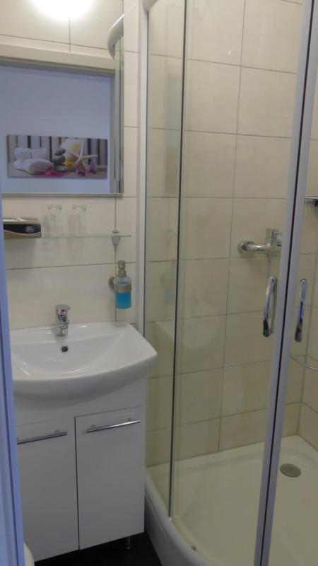 Double Room with Private Bathroom image 1