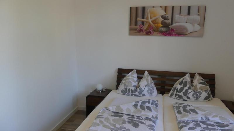Quadruple Room with Bathroom image 2