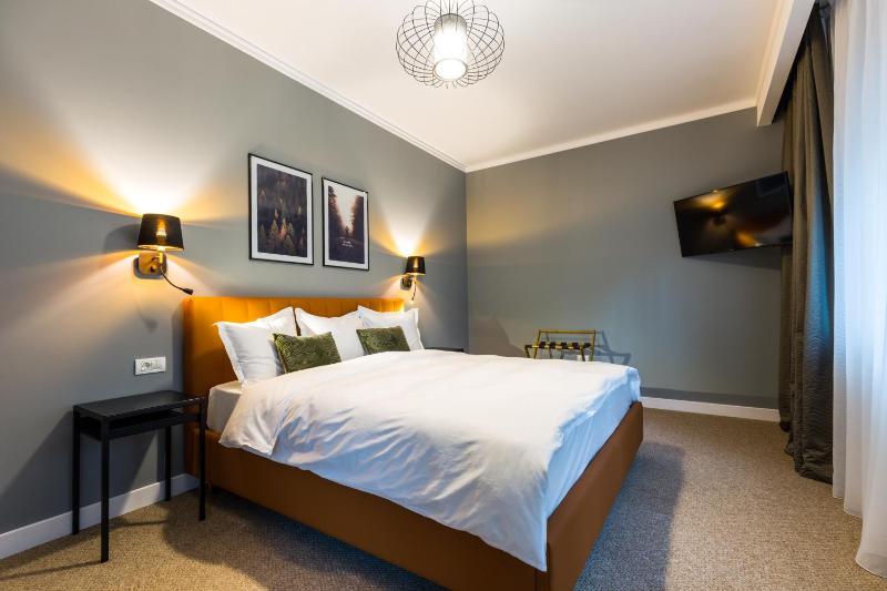 Executive Suite with Balcony image 1