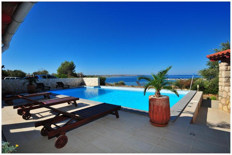 Apartment with View and Balcony image 3