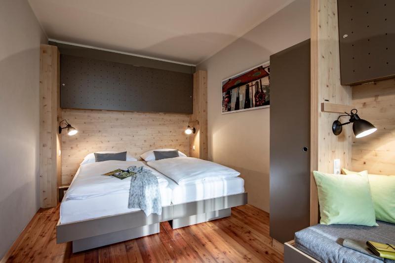 Single Room image 3