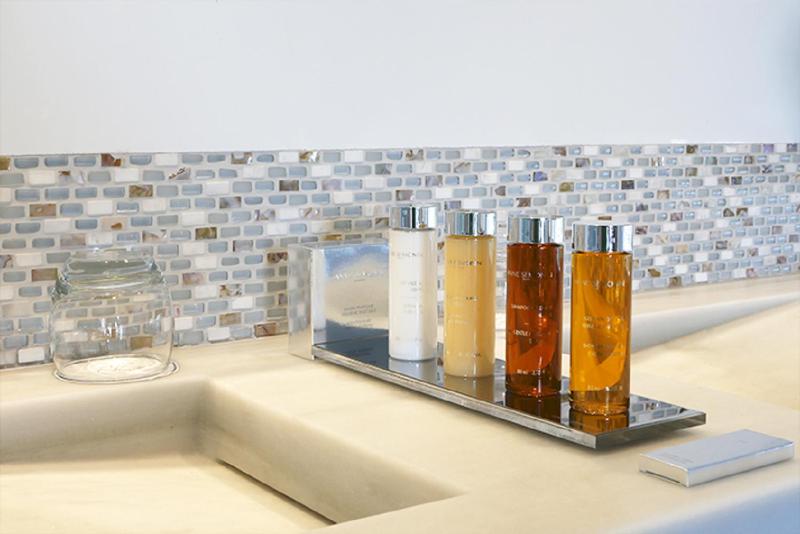 Premium Double Room image 3