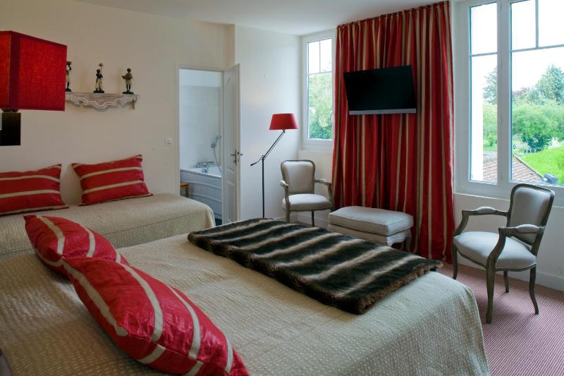 Balneo Triple Room image 2