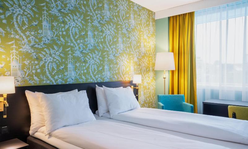 Standard Double Room image 2