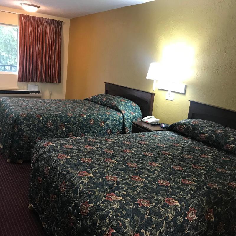 Budget Double Room image 3