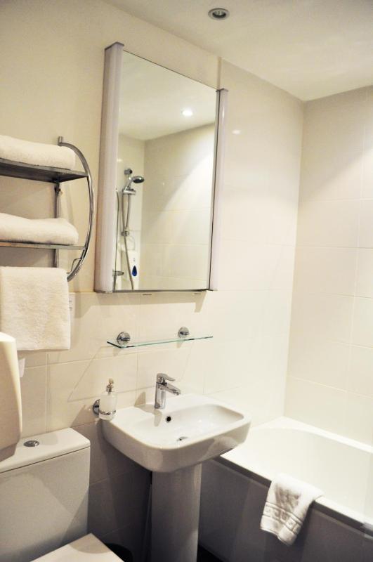 Quadruple Room image 1