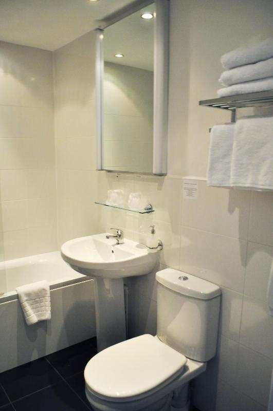 Triple Room image 2