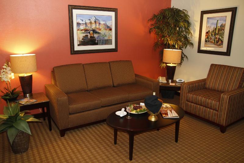 Ramada by Wyndham Viscount Suites Tucson East - image 9