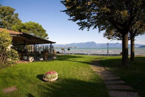 Hotel Lugana Parco Al Lago - image 40