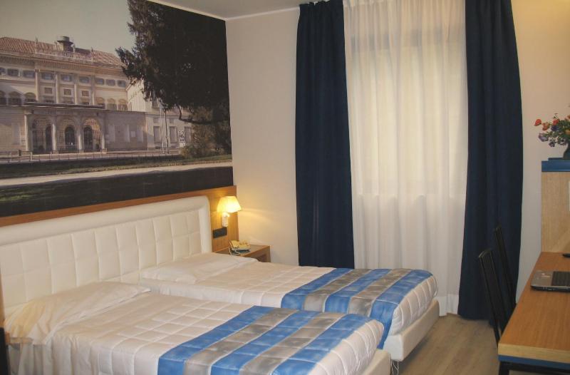 Superior Double or Twin Room image 4