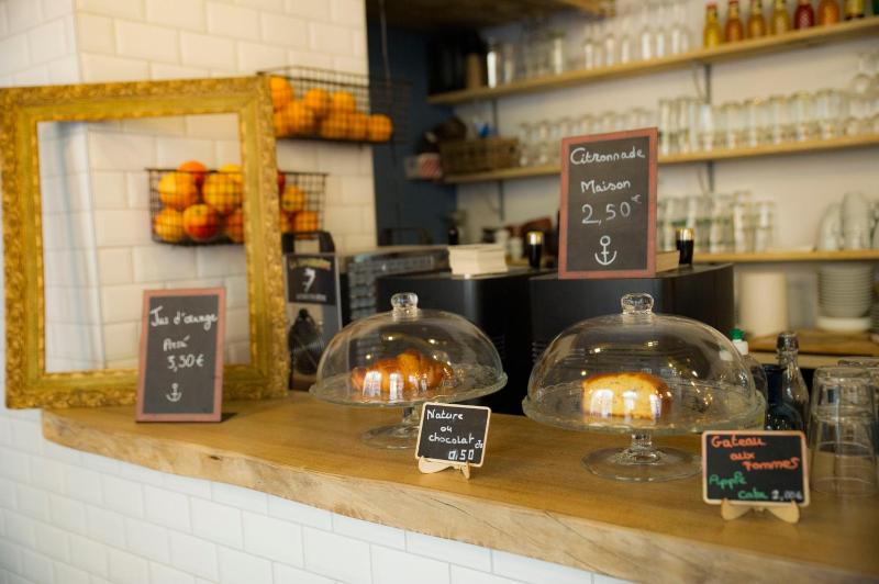 Georges Hostel & Café - image 24
