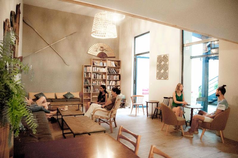 Georges Hostel & Café - image 39