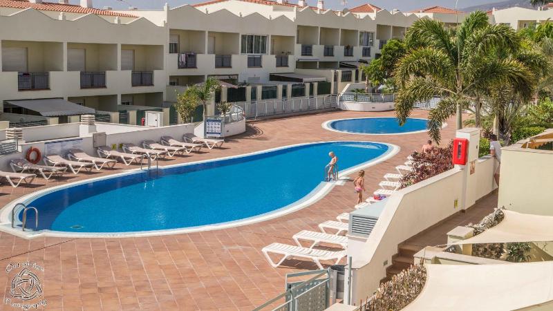 Townhouse Oasis Fañabe with 3 bedrooms and AC MIR150 - image 1