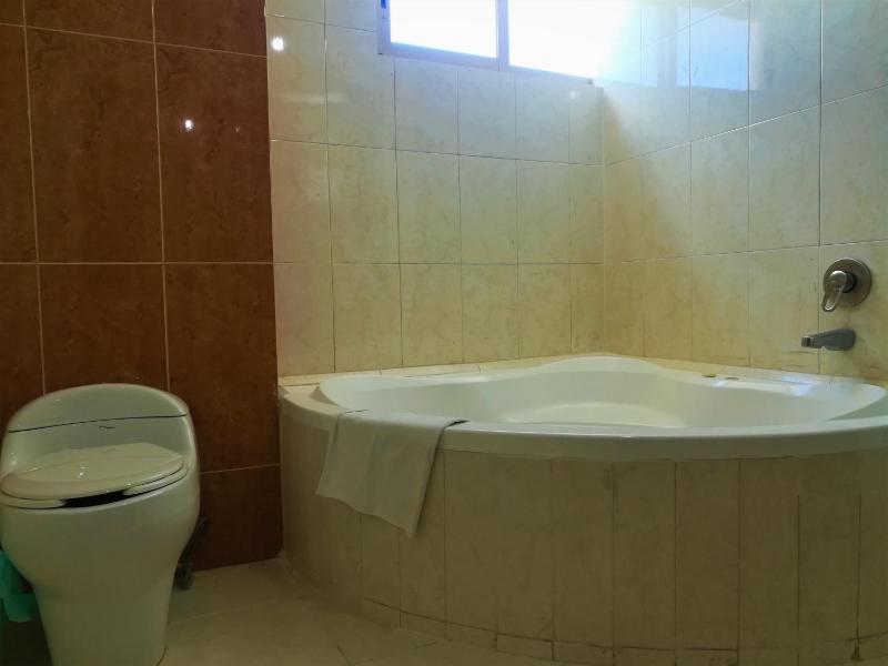 Hotel El Marques - image 14