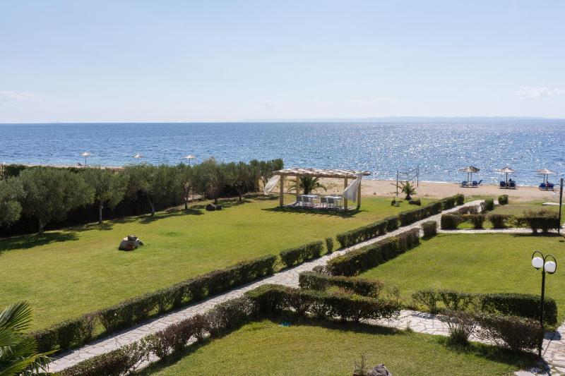 Family Apartment with Sea View (2 Adults + 2 Children) image 2
