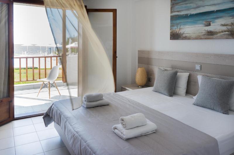 Apartment with Sea View (2 Adults) image 1