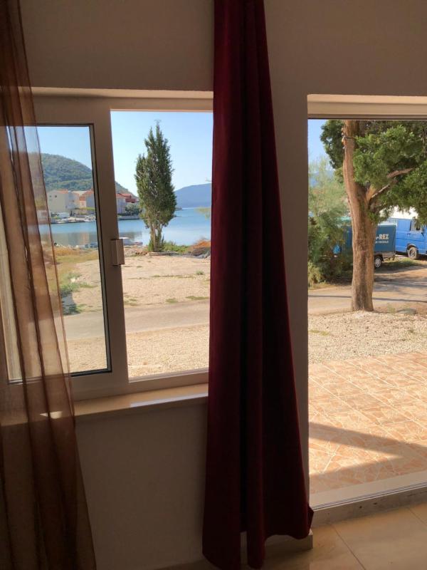 Apartment with Sea View image 3
