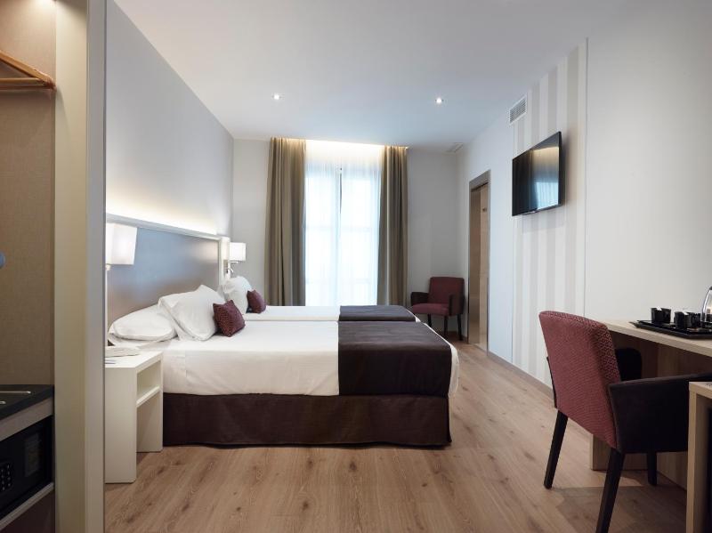 Hotel Maestranza - image 30