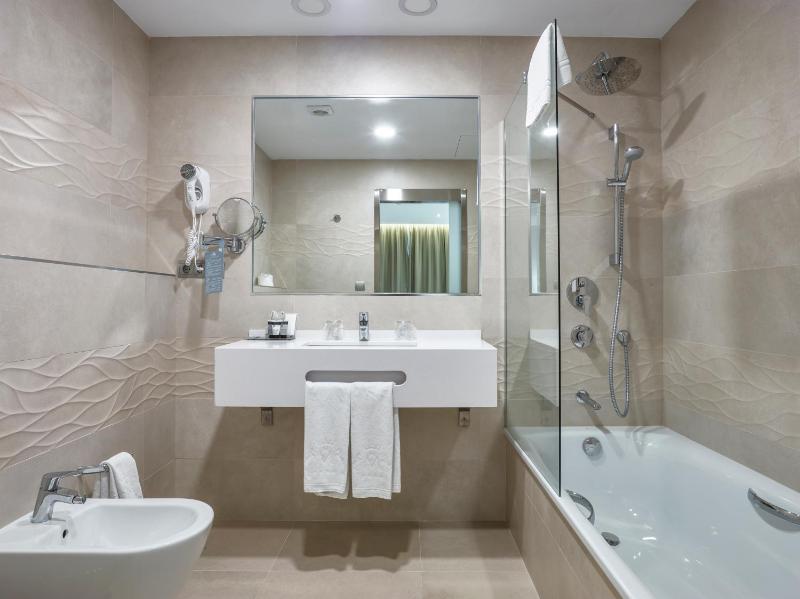 Hotel Maestranza - image 34