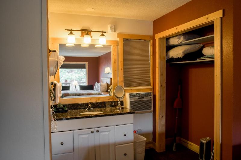 Queen Room with Two Queen Beds - with Kitchen - Non-Pet Friendly image 2